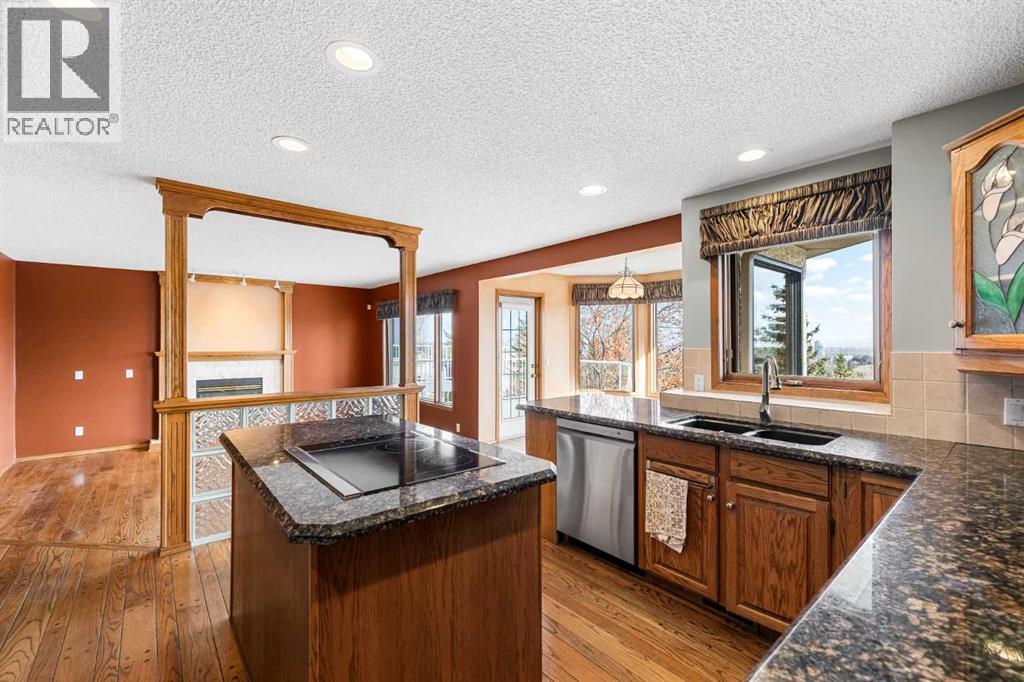 Single Family House for Sale in  Signature Way SW Signal Hill Calgary 