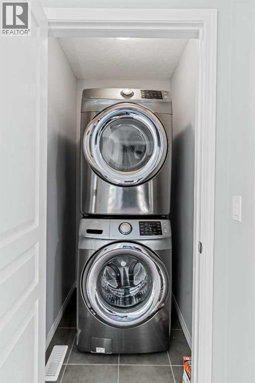 Single Family House for Sale in  Legacy Glen Common SE Legacy Calgary 