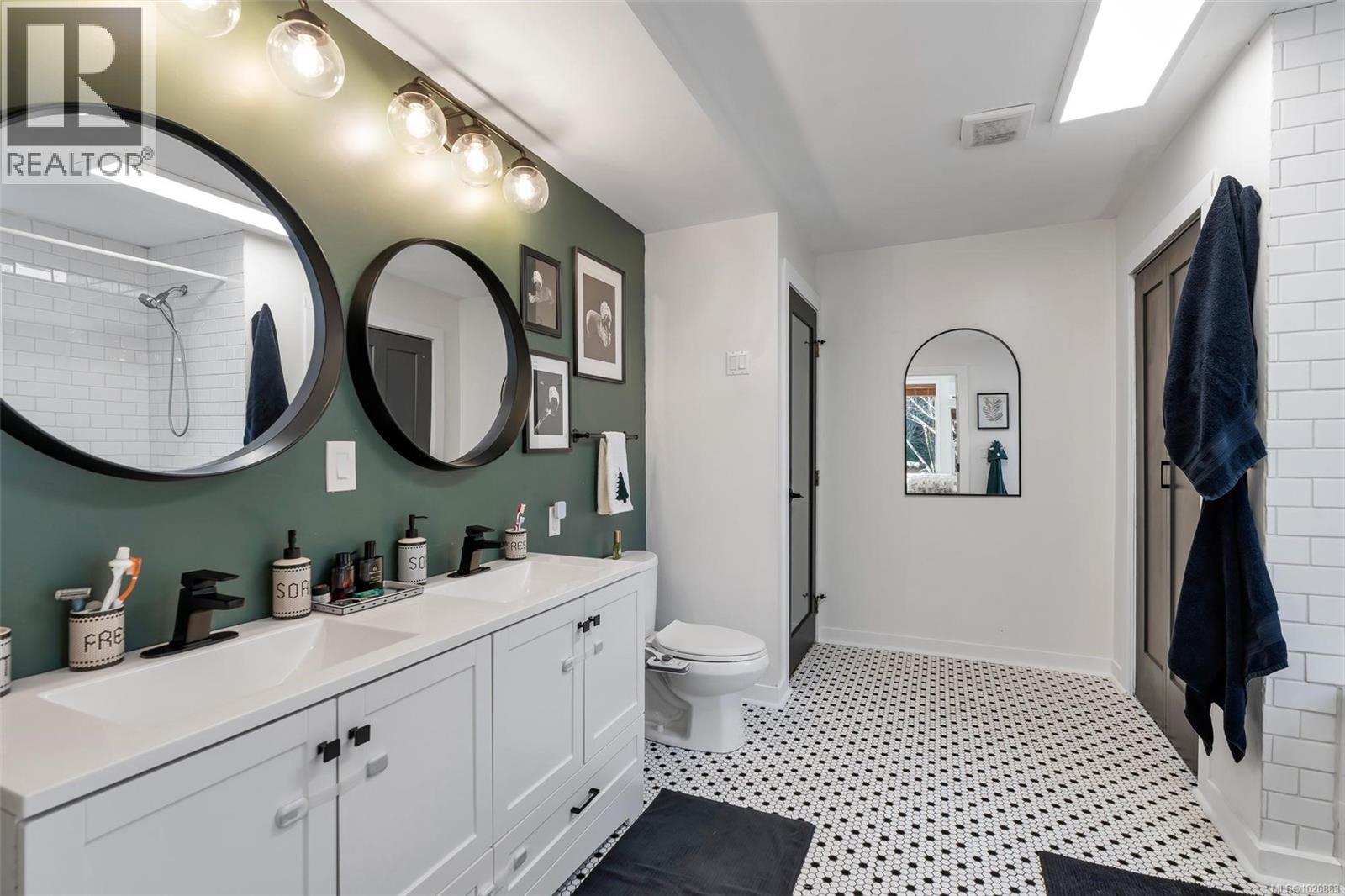  2260 Sooke Road, Colwood