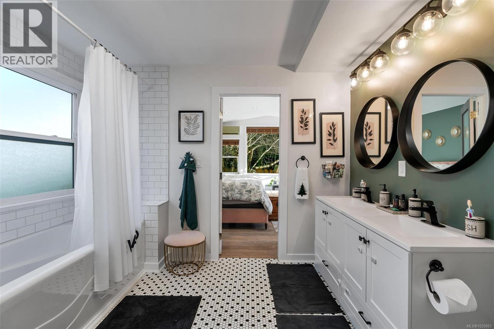  2260 Sooke Road, Colwood