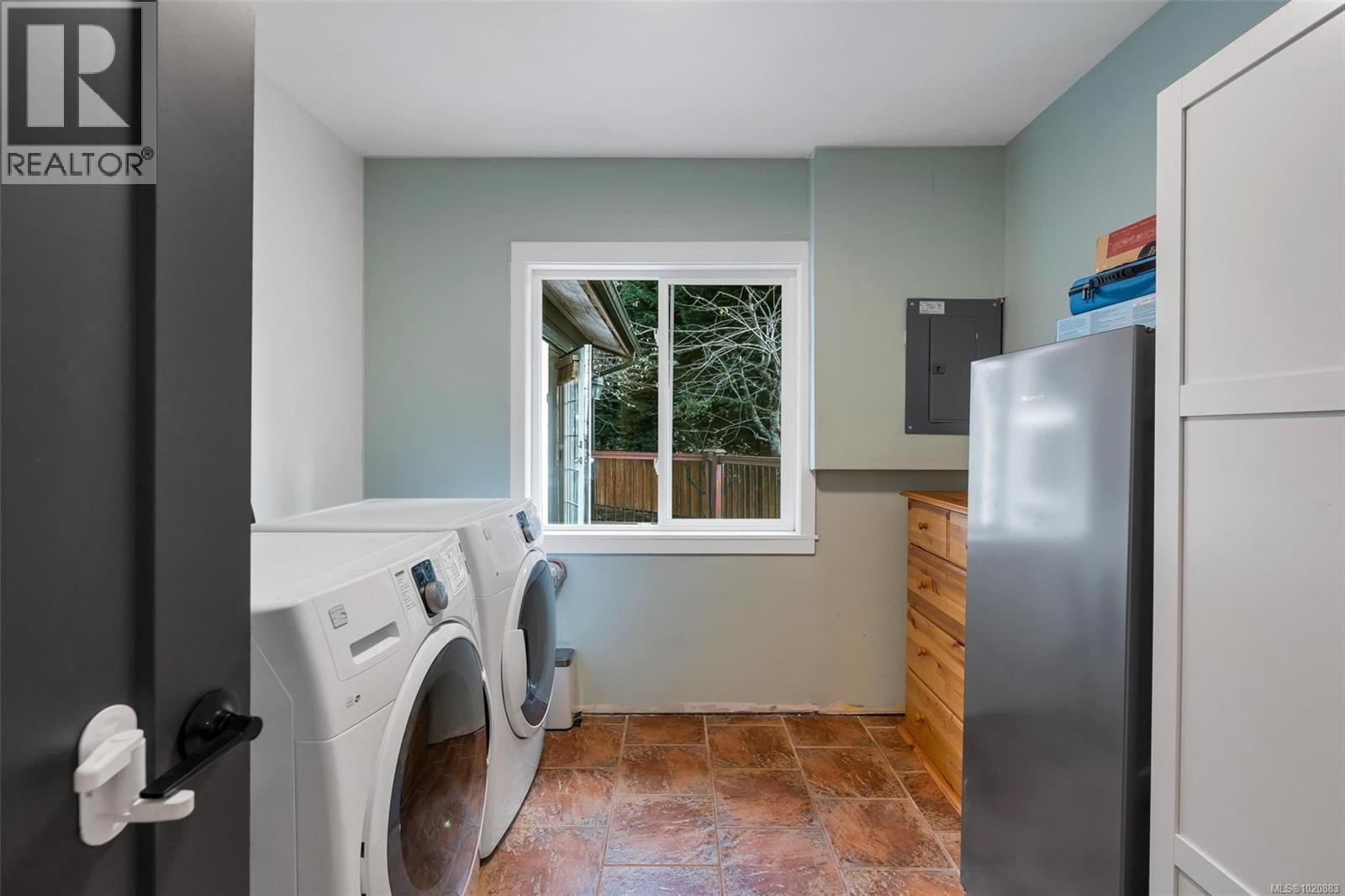  2260 Sooke Road, Colwood