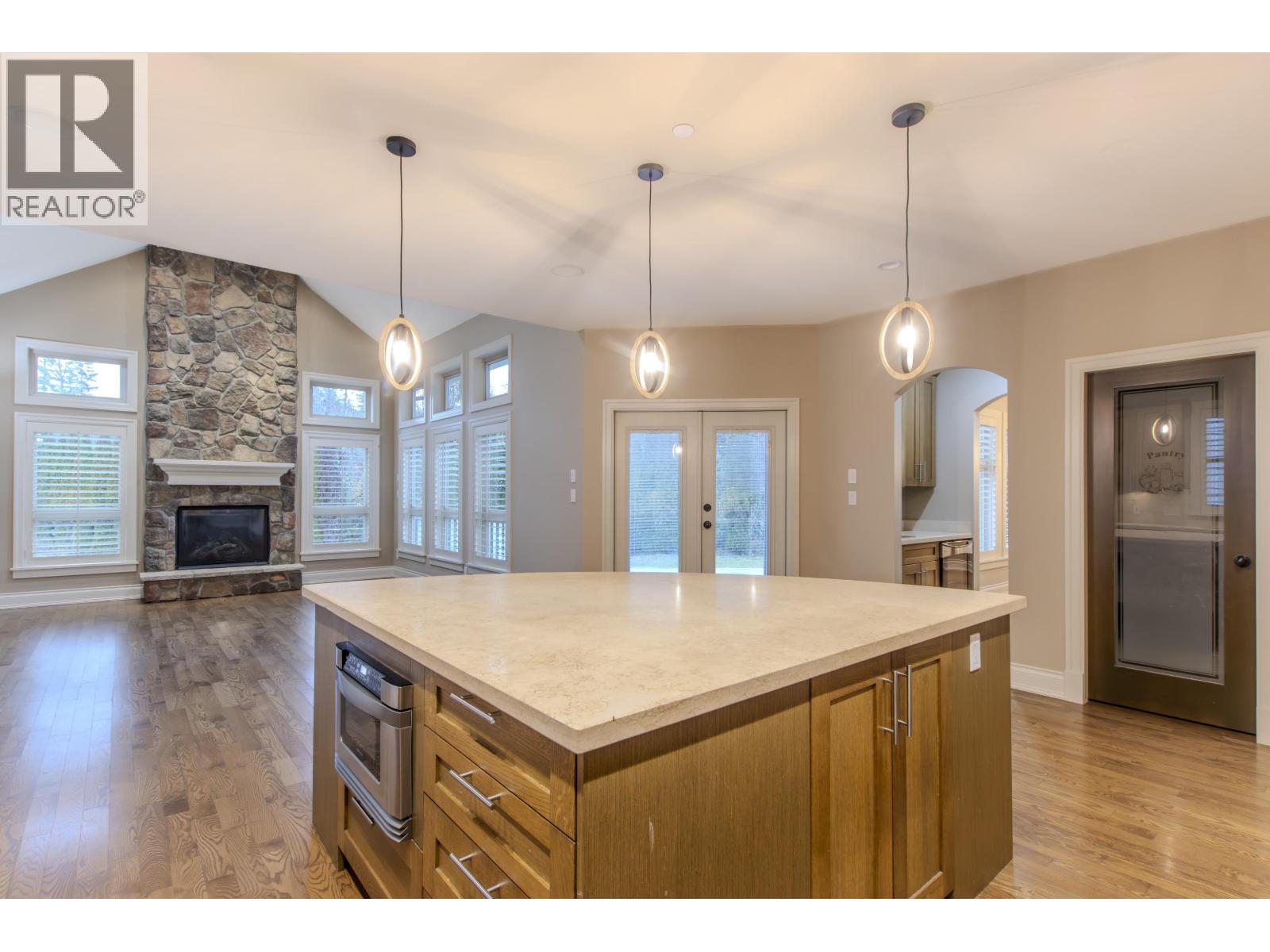 40899 THE CRESCENT, Squamish