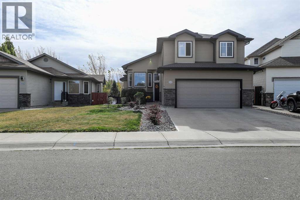 Single Family House Bi-level for Sale in  Mt Sunburst Crescent W Sunridge Lethbridge 
