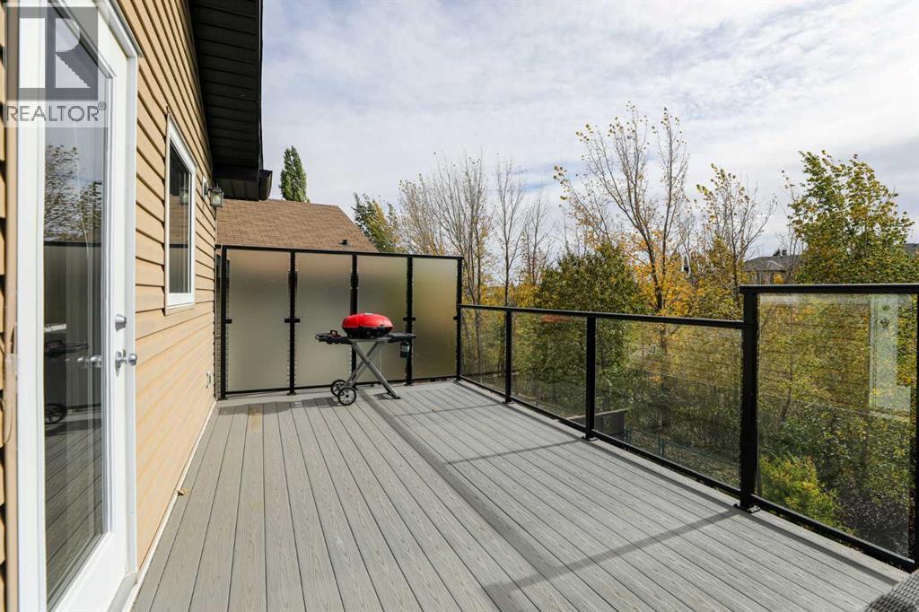 Single Family House Bi-level for Sale in  Mt Sunburst Crescent W Sunridge Lethbridge 