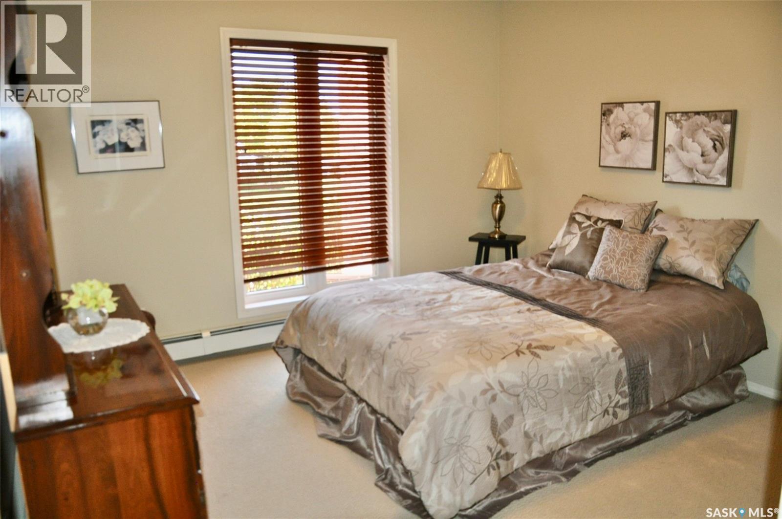 Single Family House Low rise for Sale in   Heritage VIEW Saskatoon 