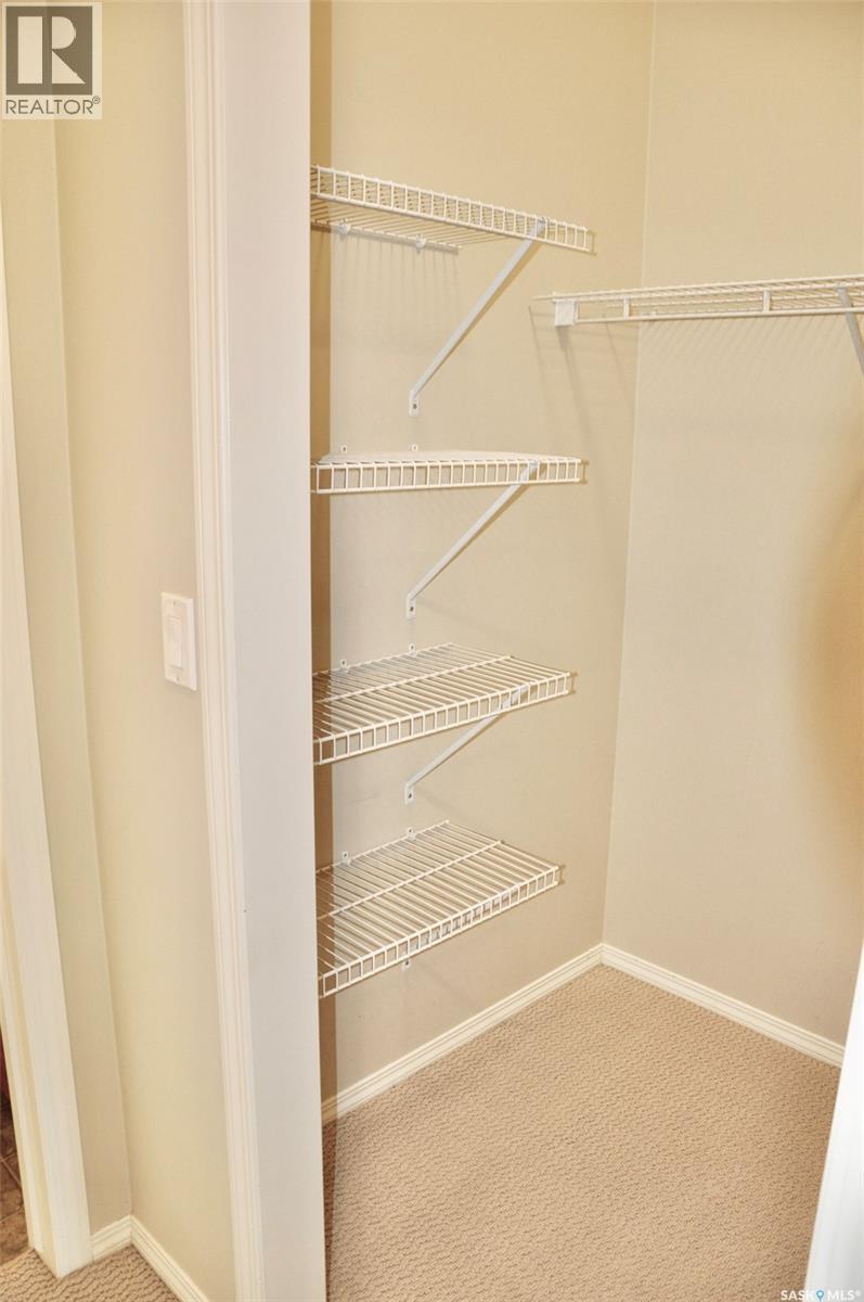 Single Family House Low rise for Sale in   Heritage VIEW Saskatoon 