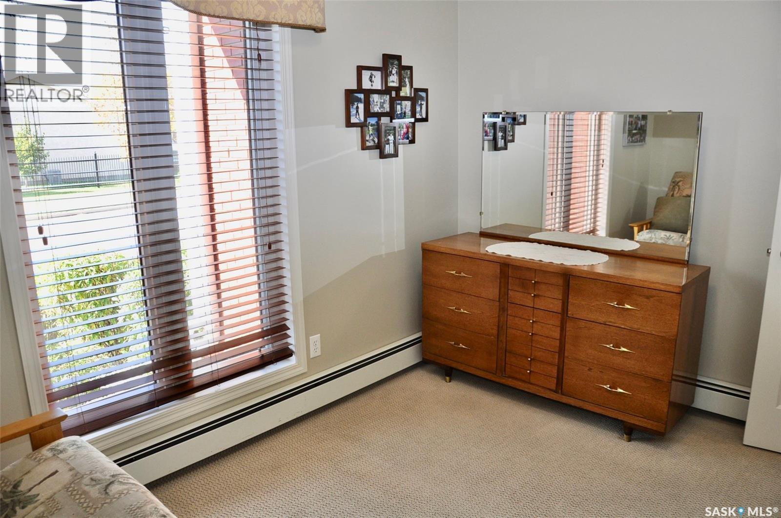 Single Family House Low rise for Sale in   Heritage VIEW Saskatoon 