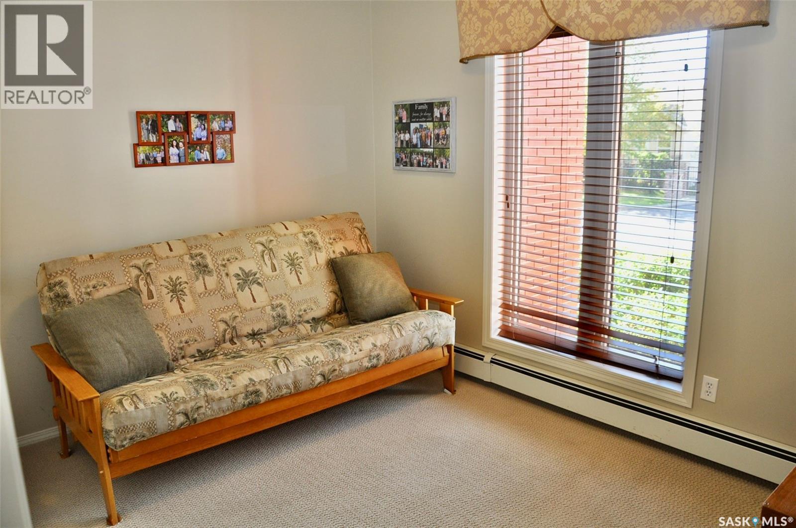 Single Family House Low rise for Sale in   Heritage VIEW Saskatoon 