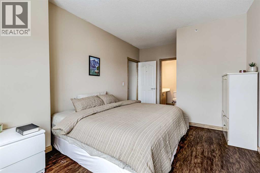 Single Family House for Sale in    Avenue NE Mayland Heights Calgary 