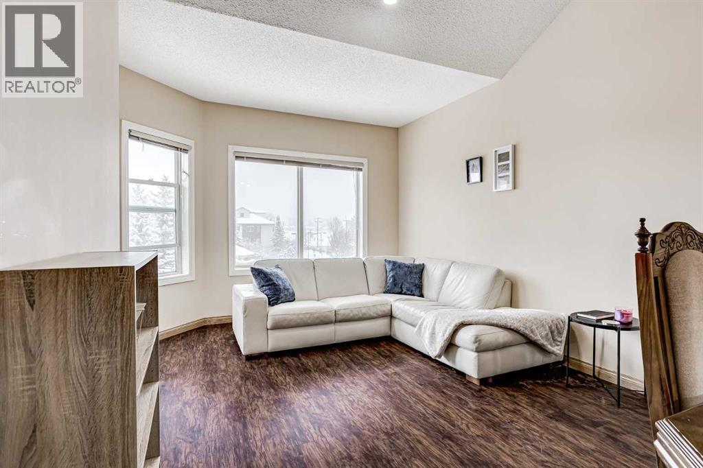 Single Family House for Sale in    Avenue NE Mayland Heights Calgary 