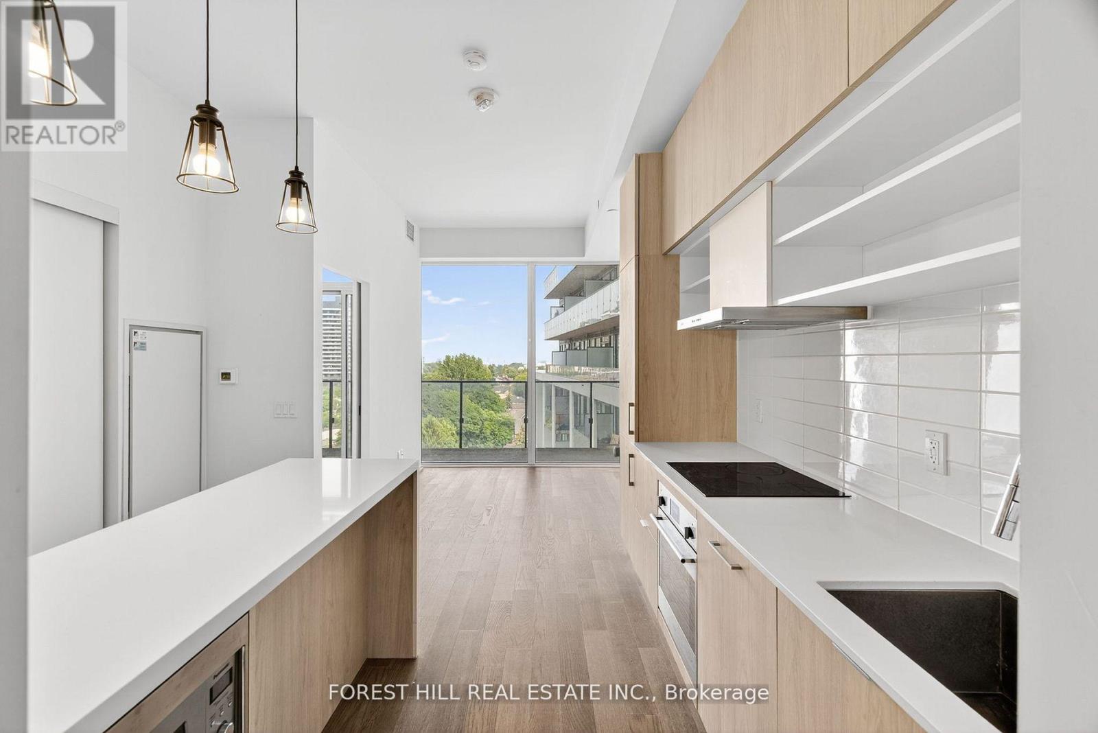#1241 8 HILLSDALE AVENUE E - 10