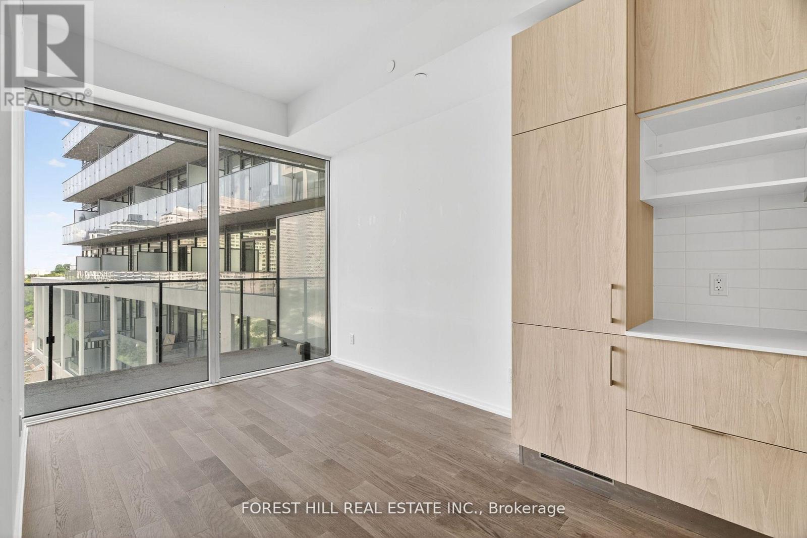 #1241 8 HILLSDALE AVENUE E - 12
