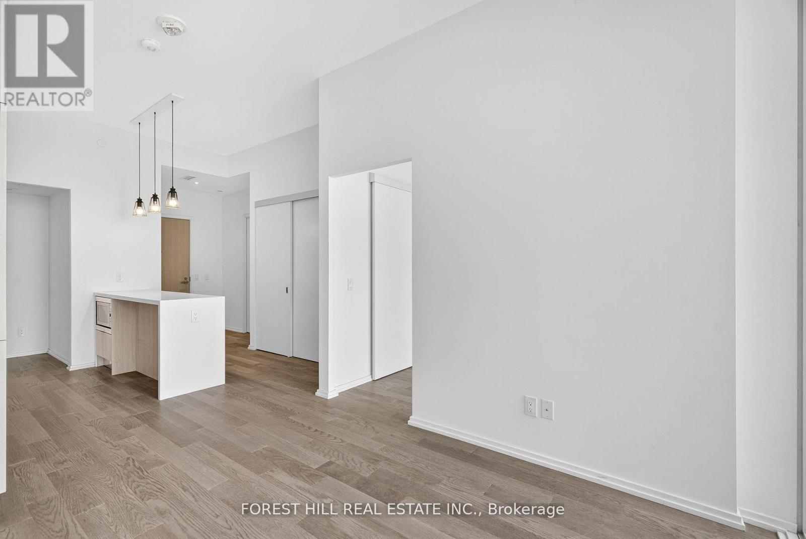 #1241 8 HILLSDALE AVENUE E - 14