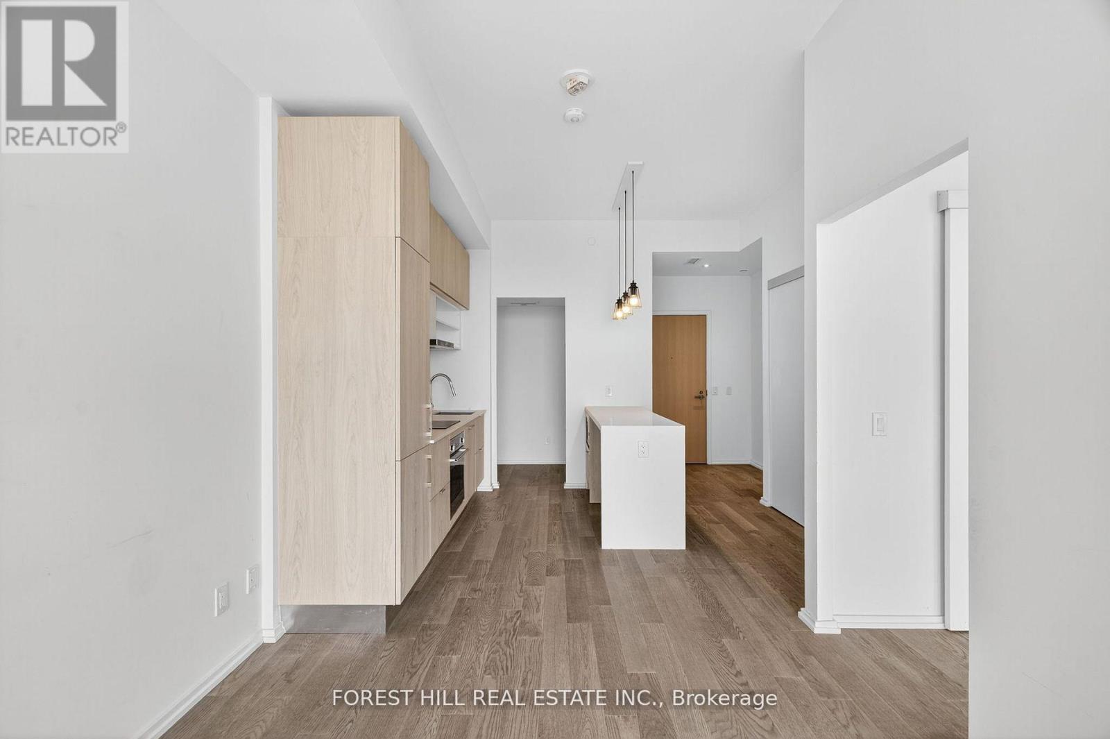 #1241 8 HILLSDALE AVENUE E - 15