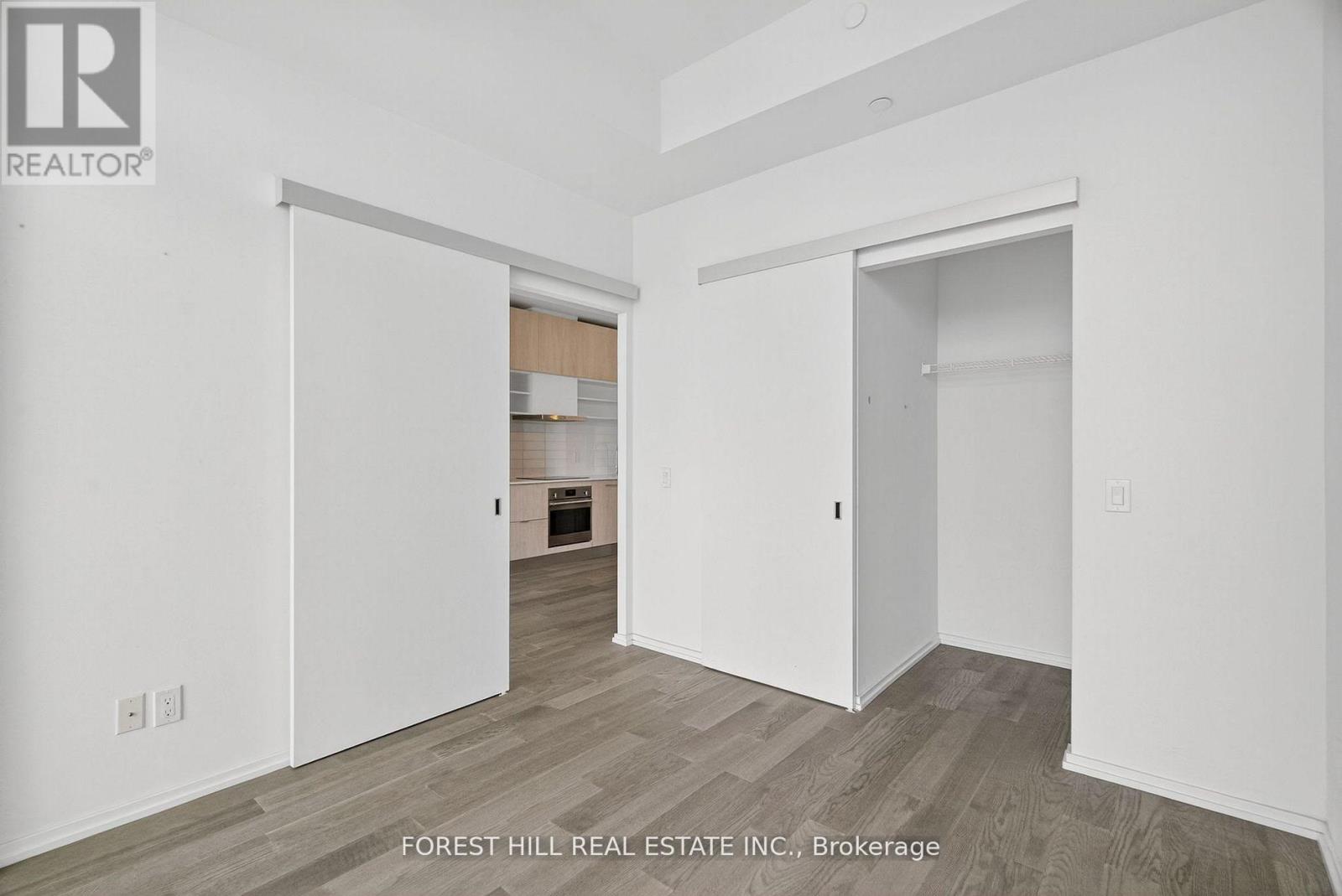 #1241 8 HILLSDALE AVENUE E - 17