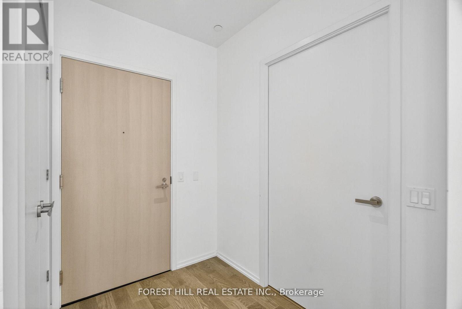 1241 - 8 HILLSDALE AVENUE E - Photo 4 of 28, Toronto (Yonge-Eglinton), Ontario