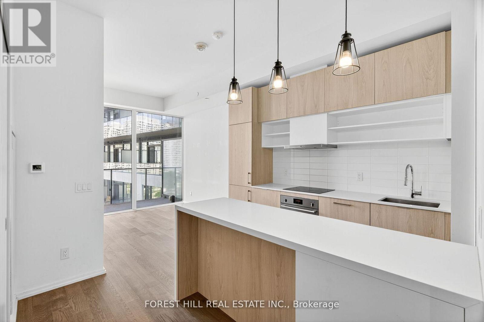 #1241 8 HILLSDALE AVENUE E - 5