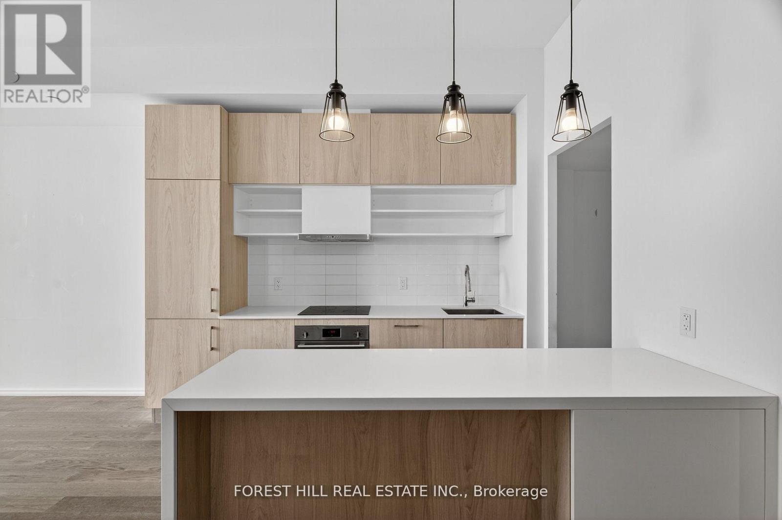 #1241 8 HILLSDALE AVENUE E - 6