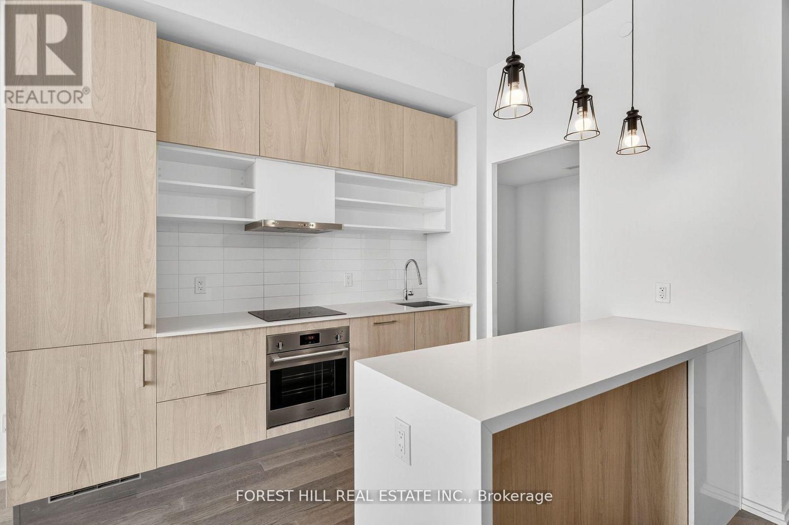 #1241 8 HILLSDALE AVENUE E - 7