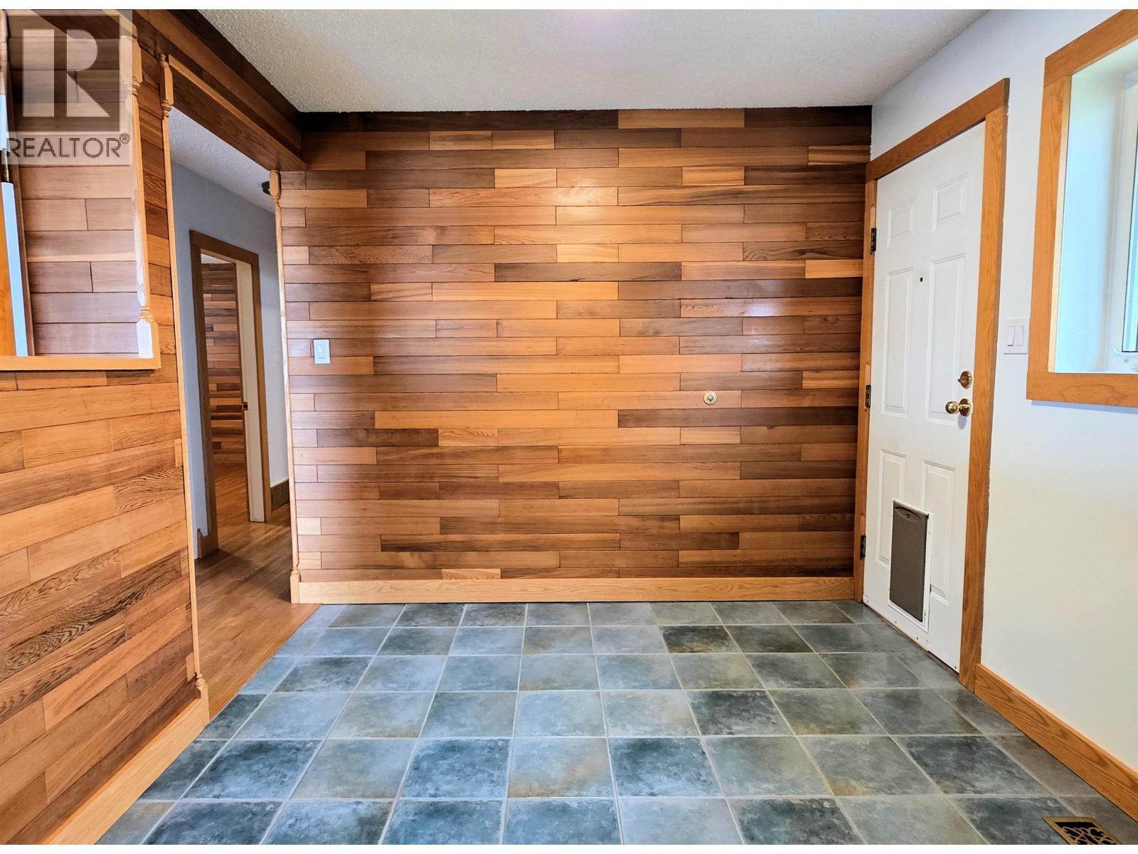 10 MCDONALD Avenue, Granisle