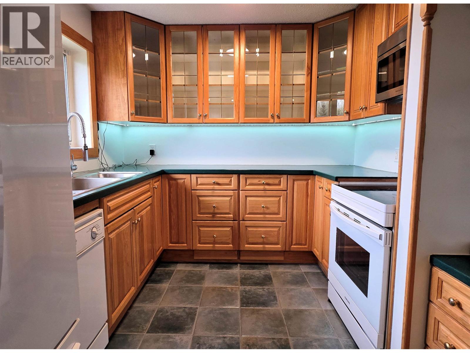 10 MCDONALD Avenue, Granisle