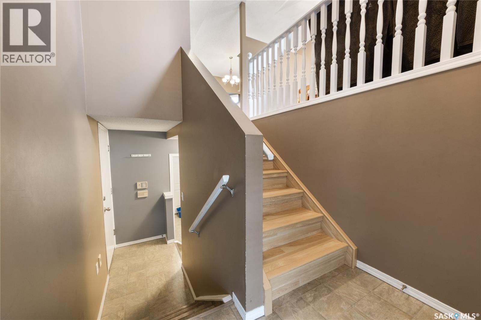 Single Family House Bi-level for Sale in   Heritage LANE Saskatoon 