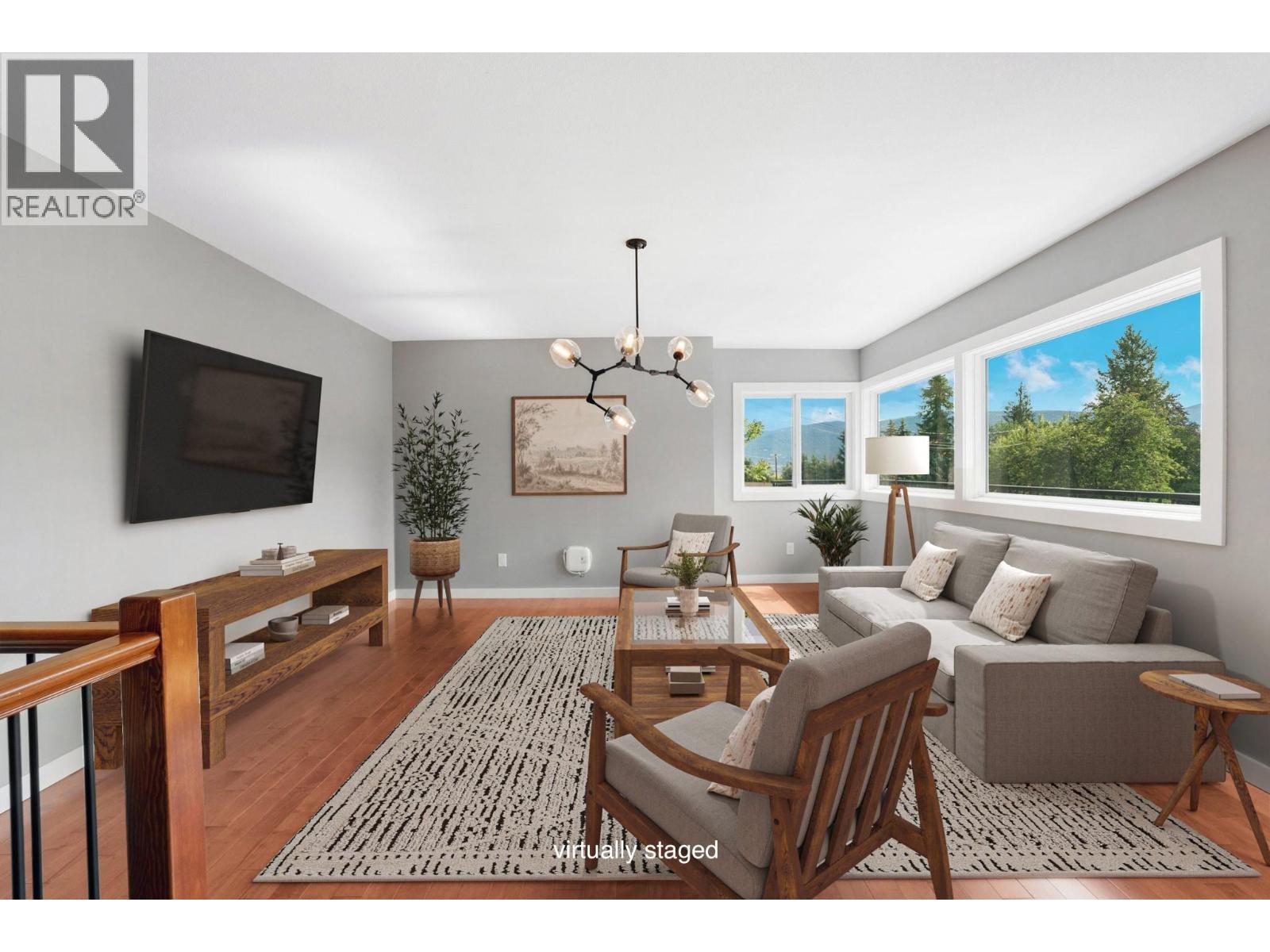 220 West Bench Drive, Penticton