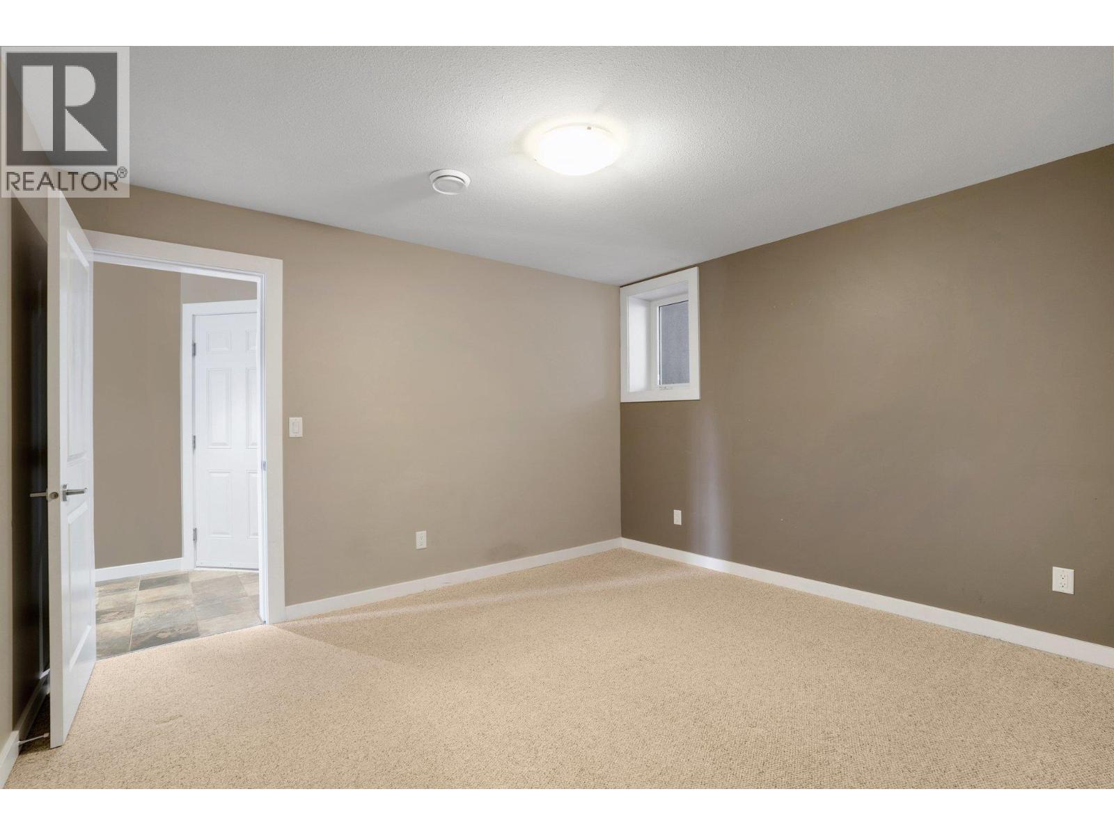 220 West Bench Drive, Penticton