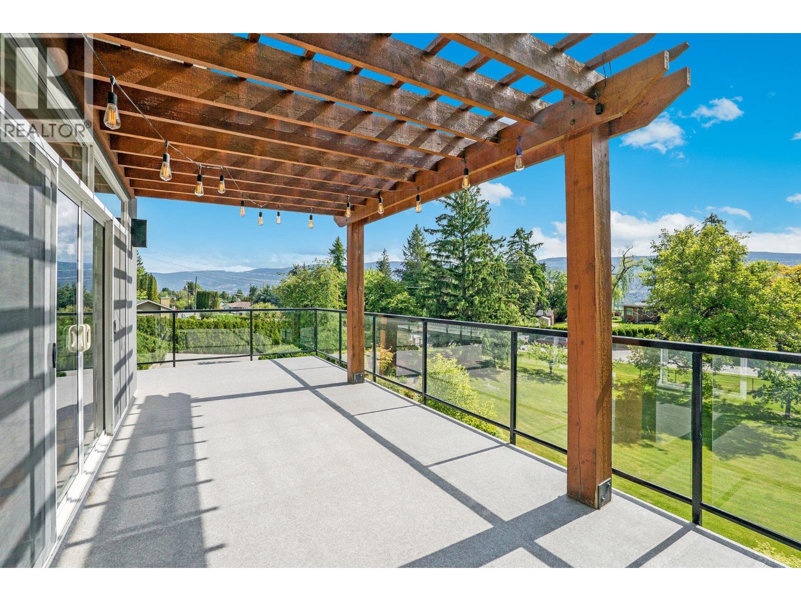 220 West Bench Drive, Penticton