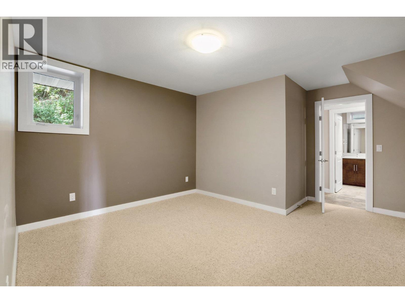 220 West Bench Drive, Penticton