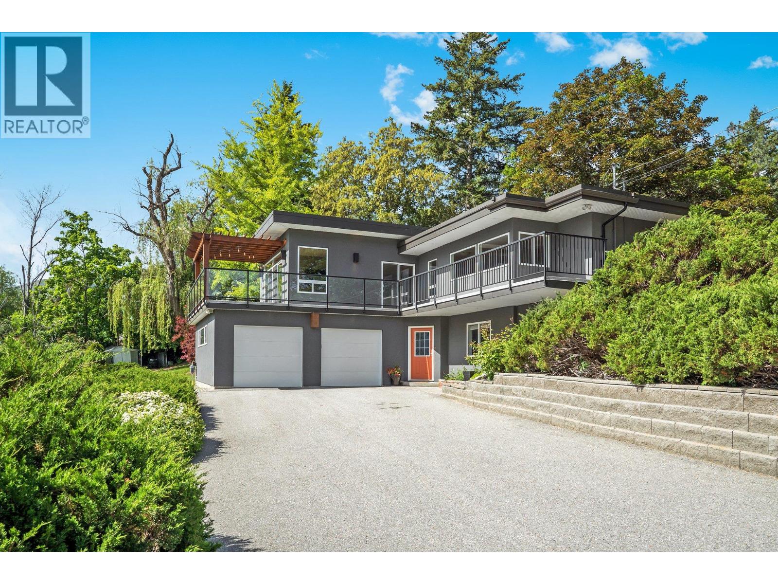 220 West Bench Drive, Penticton