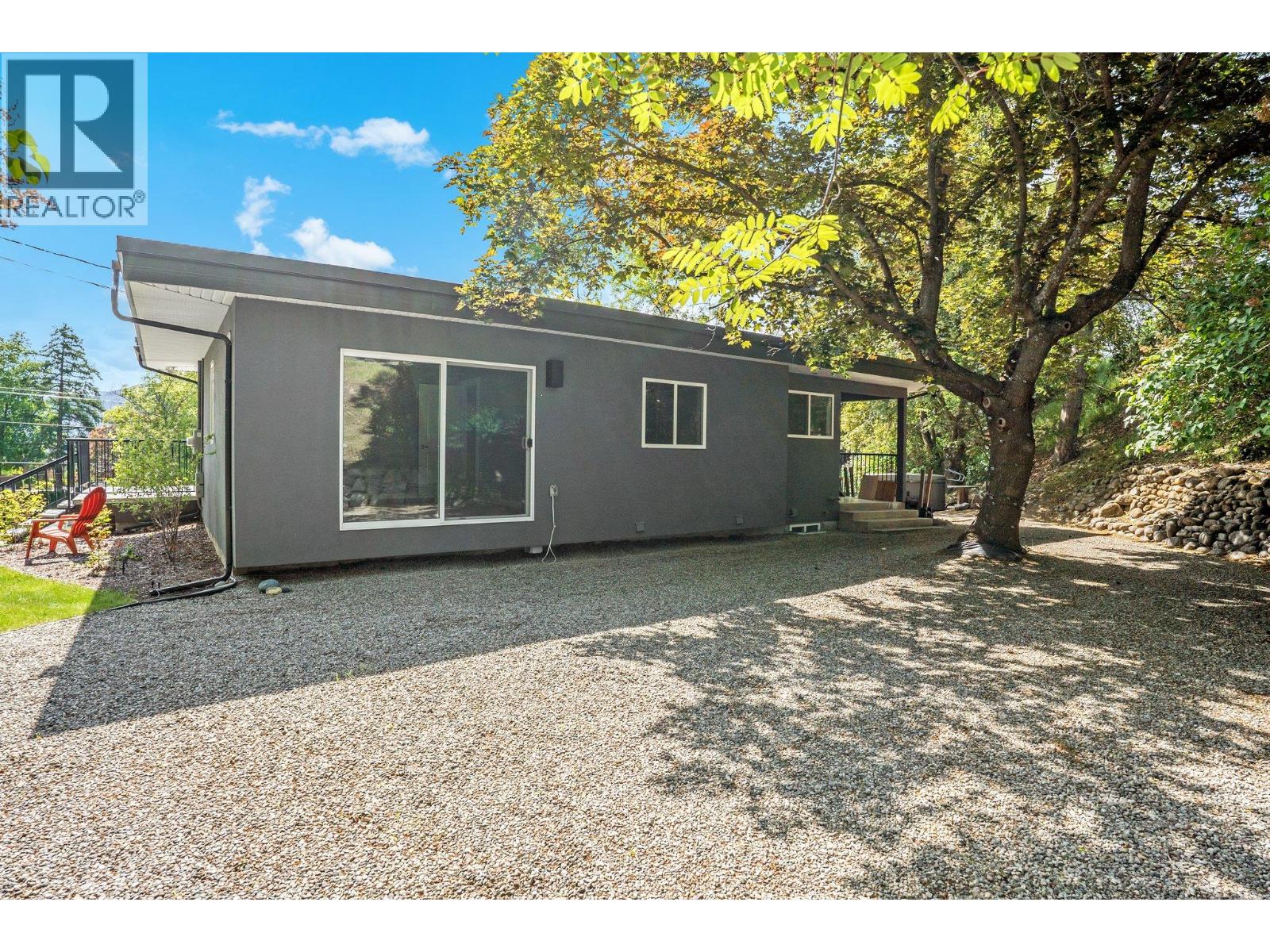 220 West Bench Drive, Penticton