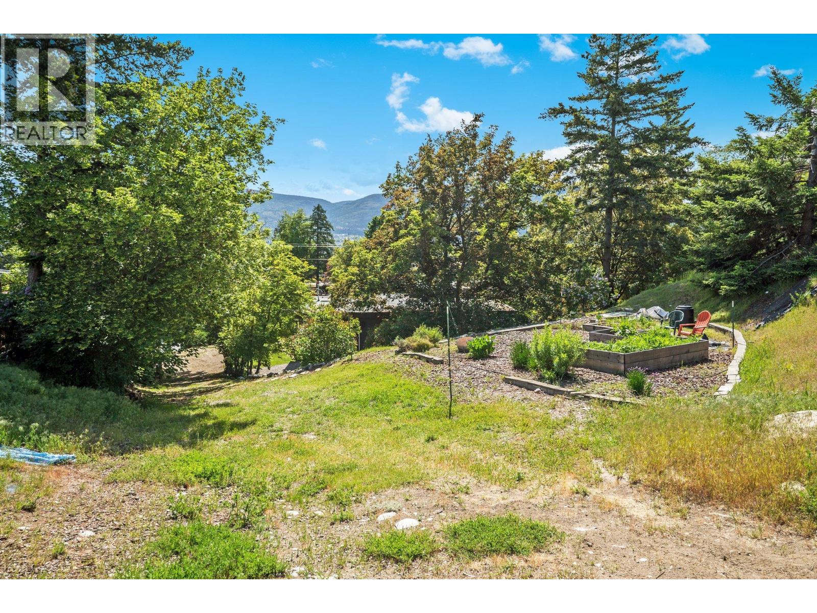220 West Bench Drive, Penticton