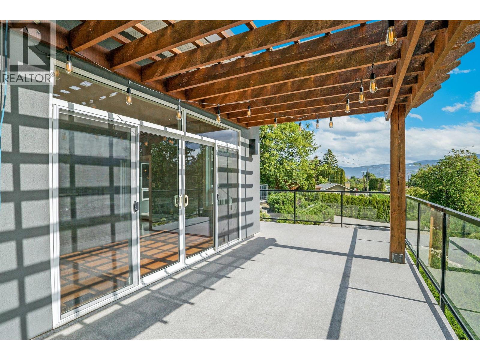 220 West Bench Drive, Penticton