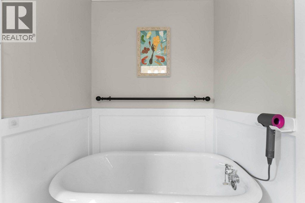 Single Family House for Sale in  Woodmont Way SW Woodbine Calgary 