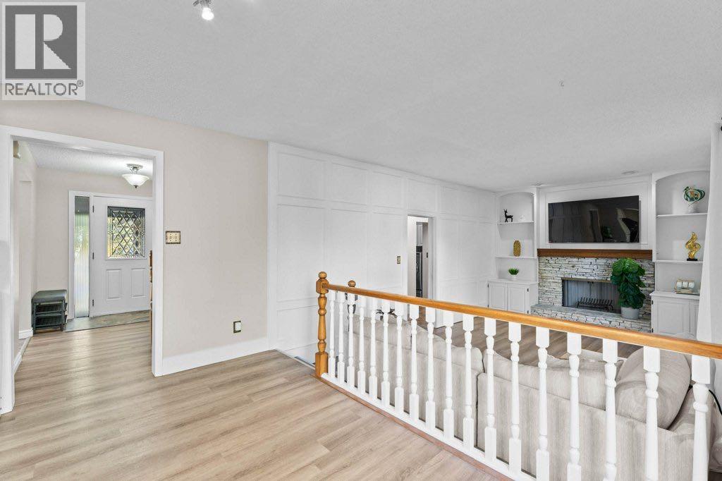 Single Family House for Sale in  Woodmont Way SW Woodbine Calgary 