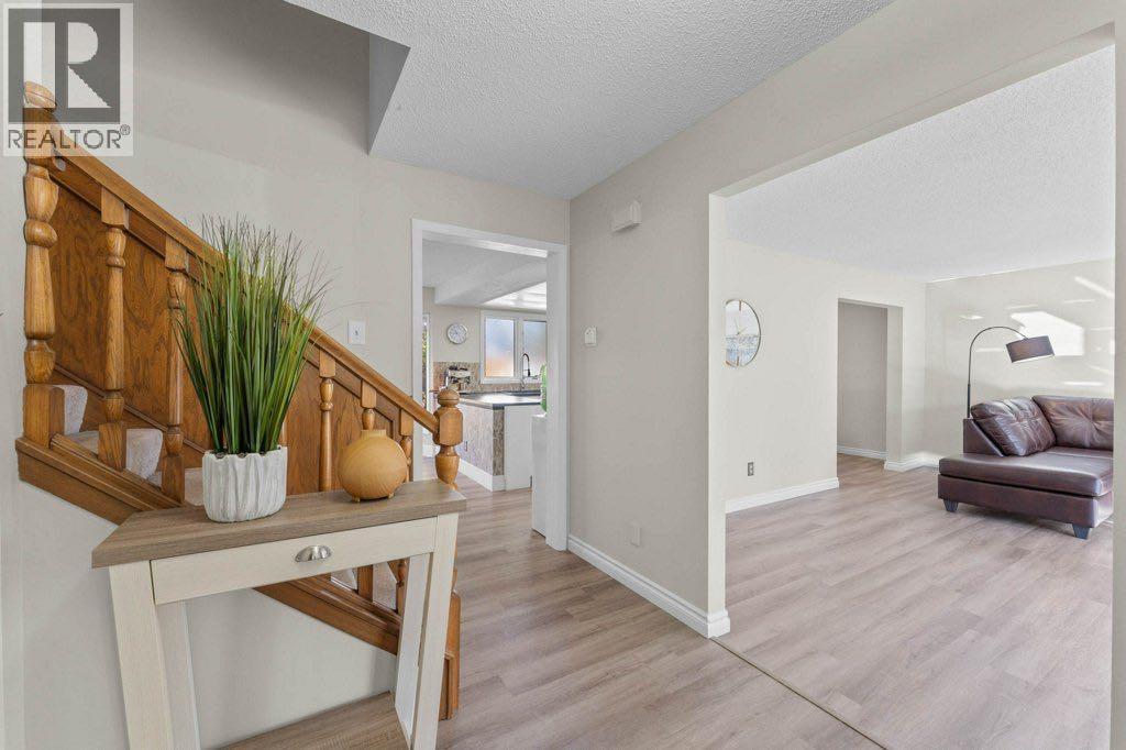 Single Family House for Sale in  Woodmont Way SW Woodbine Calgary 