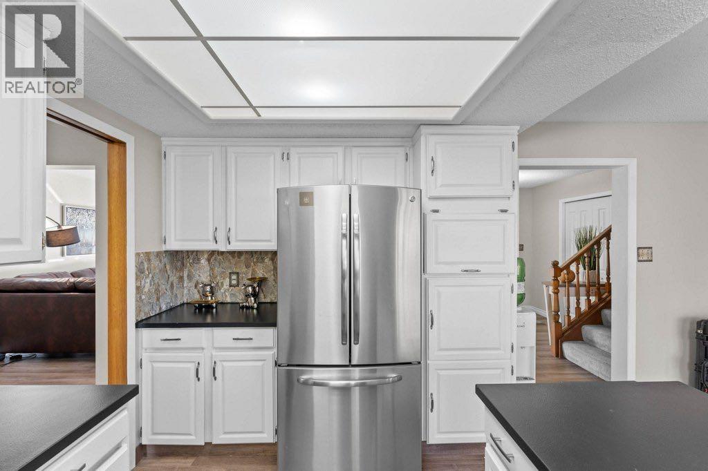 Single Family House for Sale in  Woodmont Way SW Woodbine Calgary 