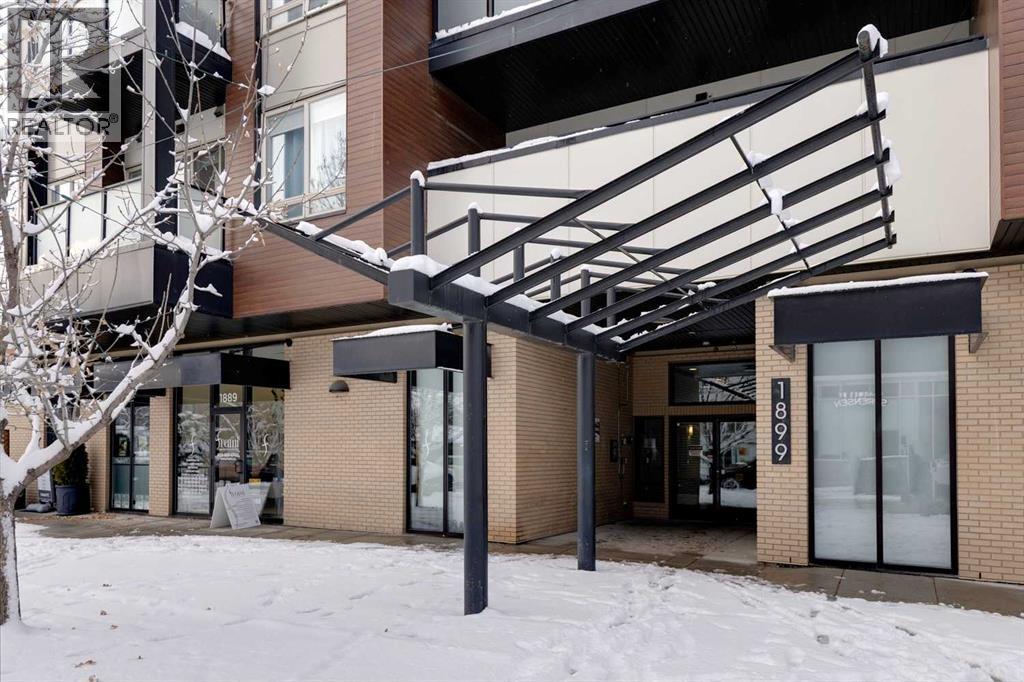 Single Family House for Sale in    Street NW Montgomery Calgary 