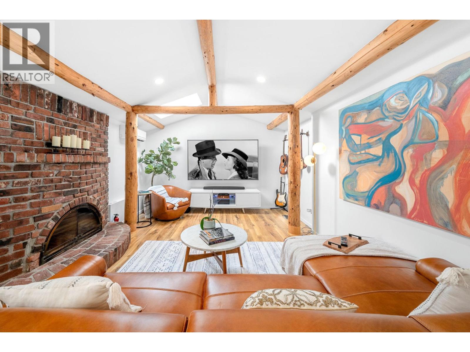 2540 BOSWELL AVENUE, North Vancouver