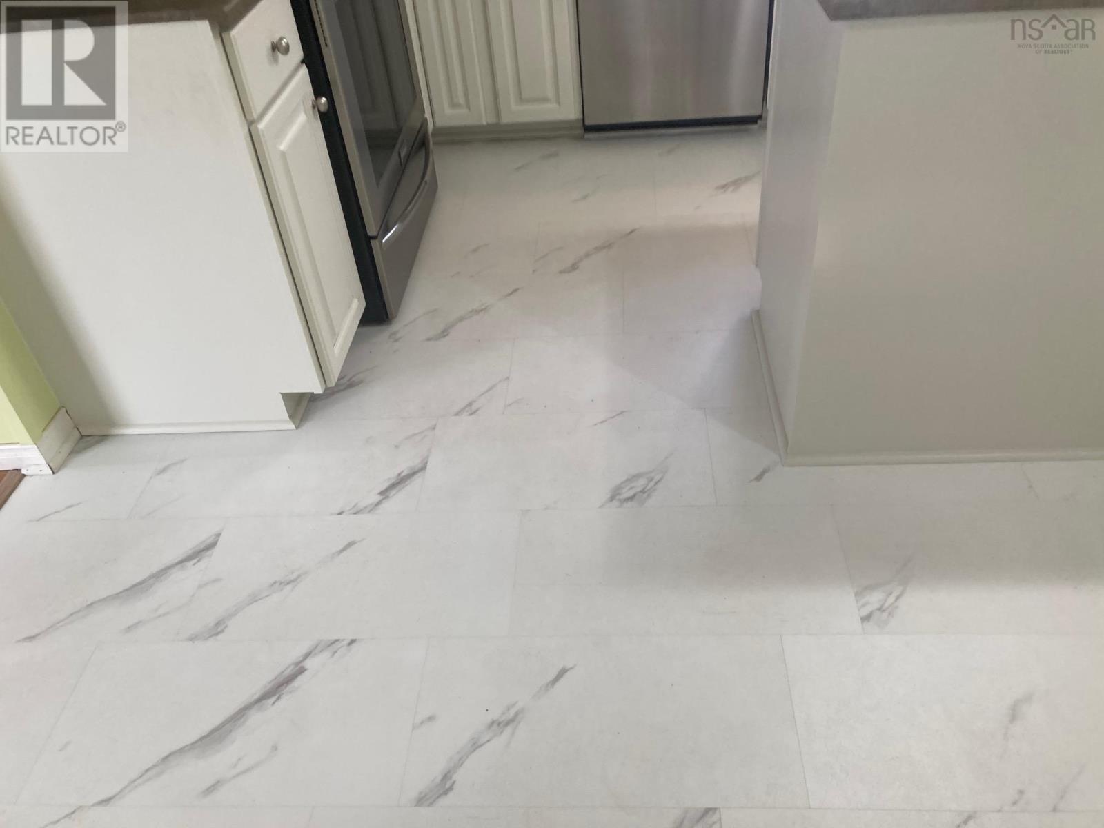 Property 8 of 29 of 38 Sherbrooke Avenue