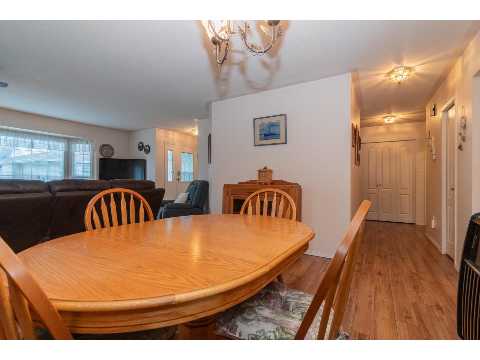 38 45175 WELLS ROAD, Sardis West Vedder, Chilliwack