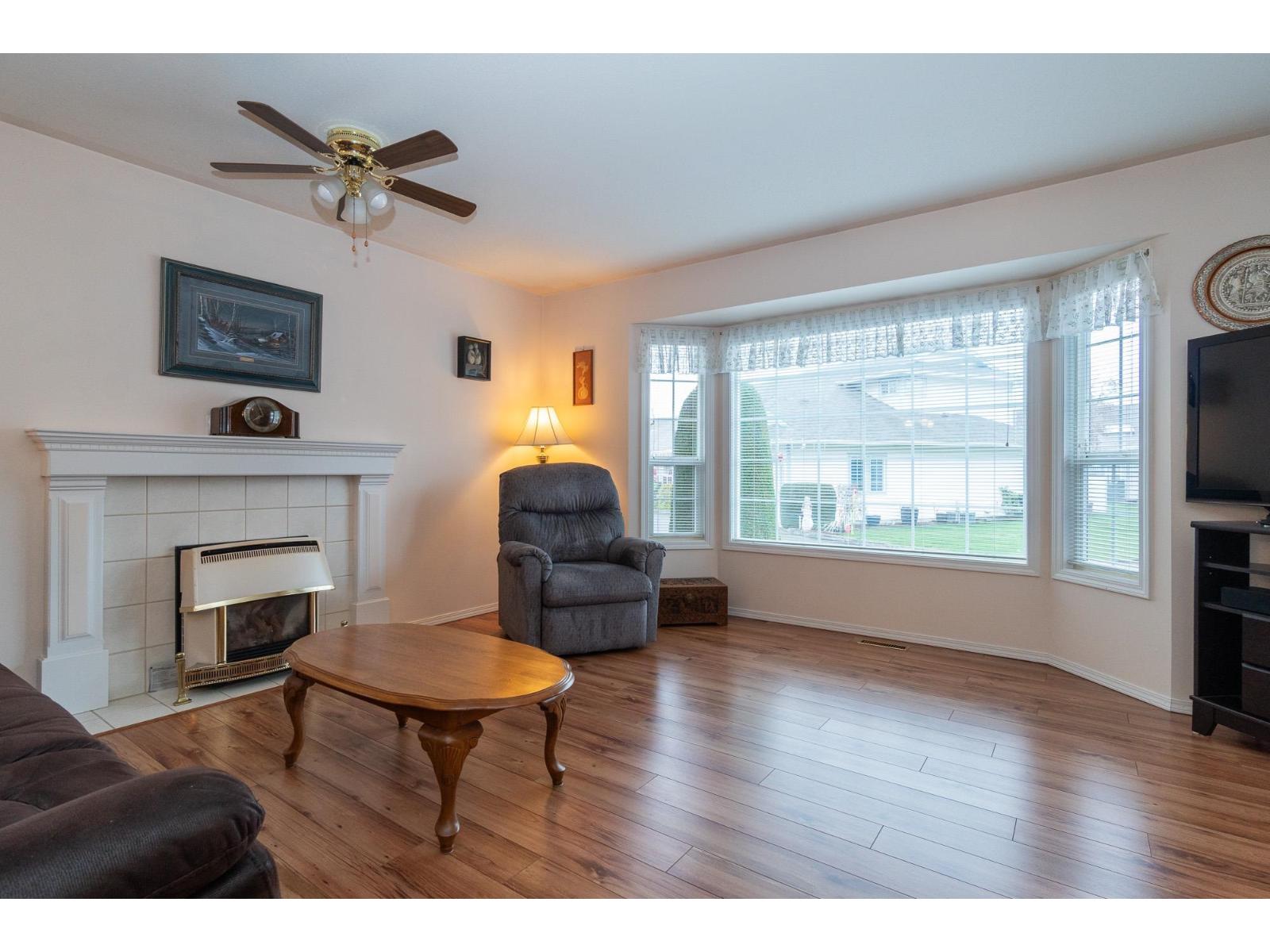 38 45175 WELLS ROAD, Sardis West Vedder, Chilliwack