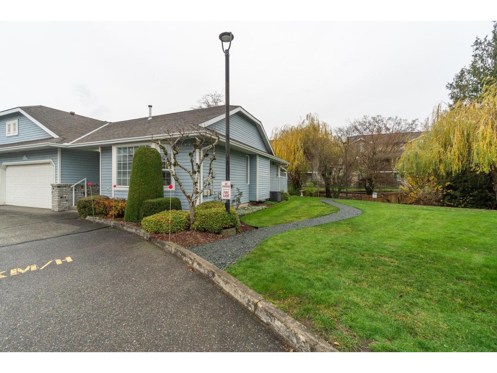 38 45175 WELLS ROAD, Sardis West Vedder, Chilliwack