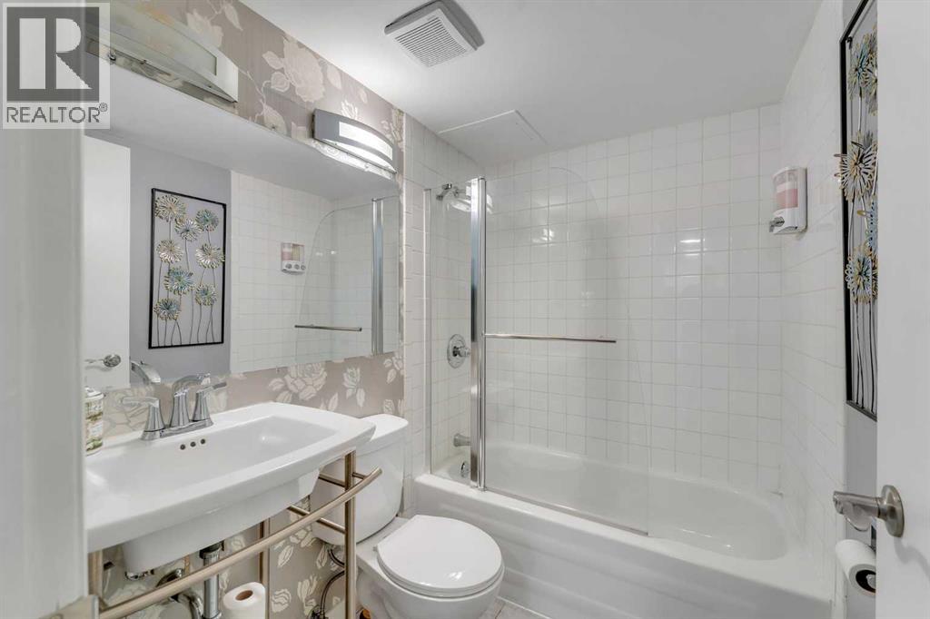 Single Family House for Sale in    Avenue SW Sunalta Calgary 