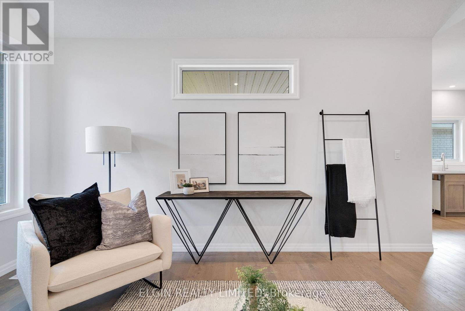 8 HARTLAND CIRCLE - 33