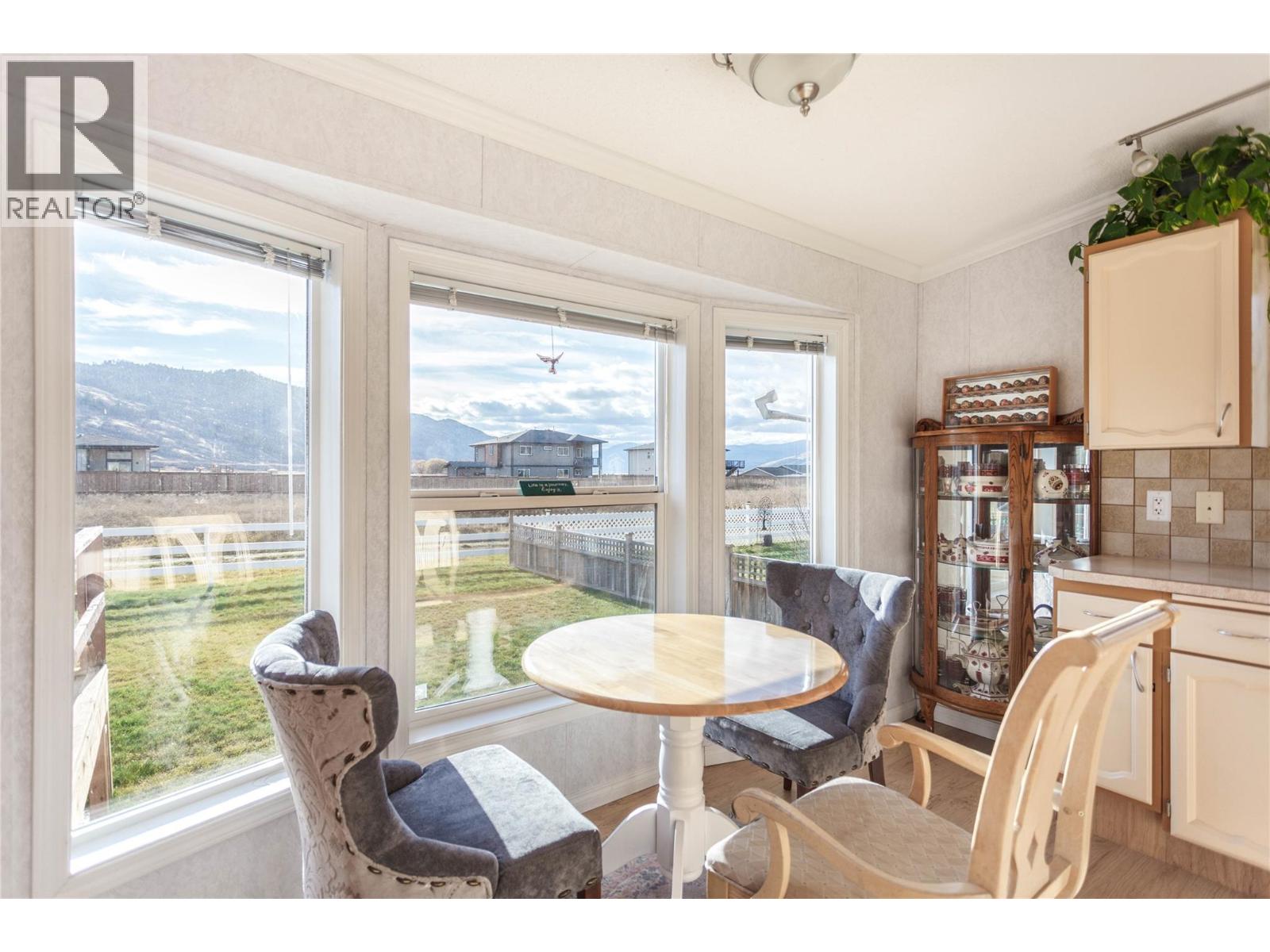 #4 71 Antoine Road - 10