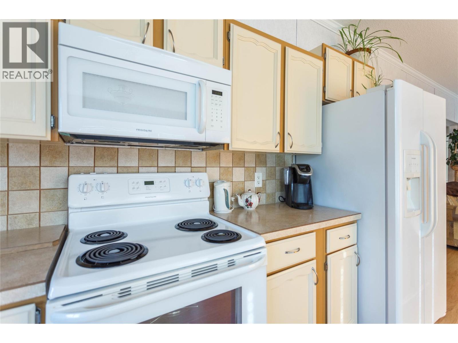 #4 71 Antoine Road - 11