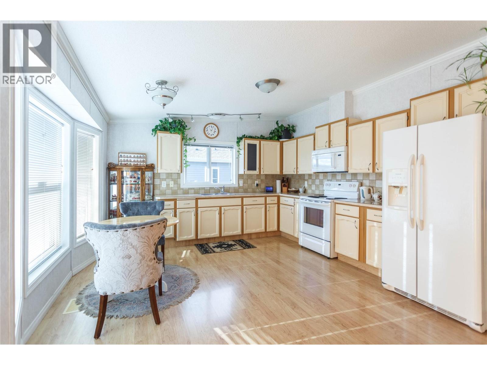 #4 71 Antoine Road - 8