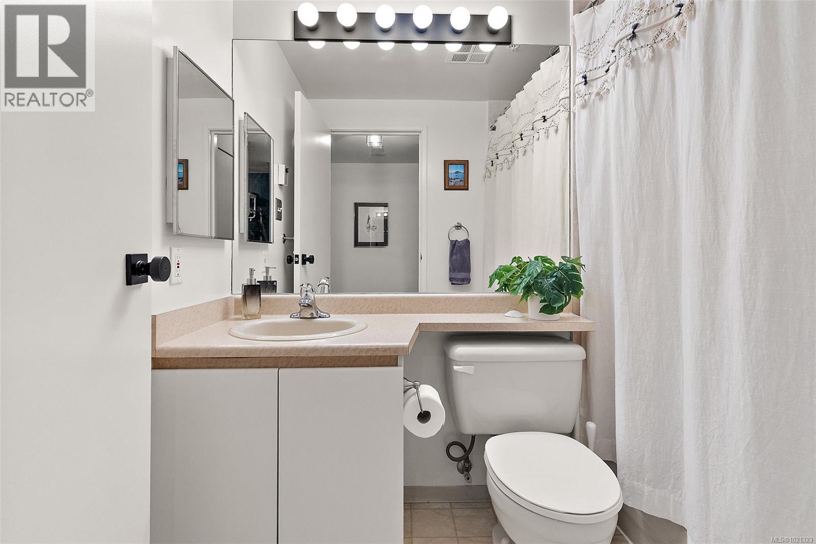 603 1010 View Street, Victoria